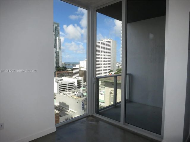 3 of 12 - 151 Se 1 Street #1704, Miami, FL