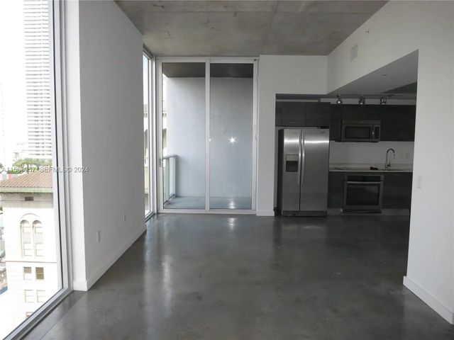 5 of 12 - 151 Se 1 Street #1704, Miami, FL