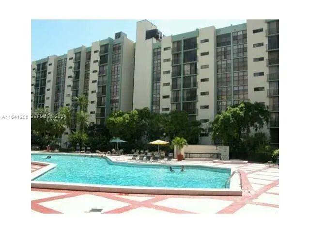 2 of 21 - 17021 N Bay Road #915, Sunny Isles Beach, FL