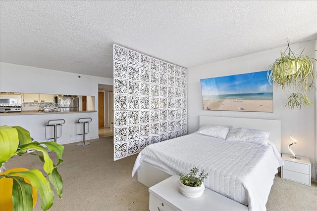 4 of 26 - 7601 E Treasure Drive #2404, North Bay Village, FL