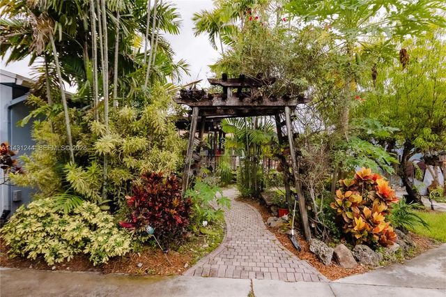 4 of 21 - 2533 Fillmore Street, Hollywood, FL