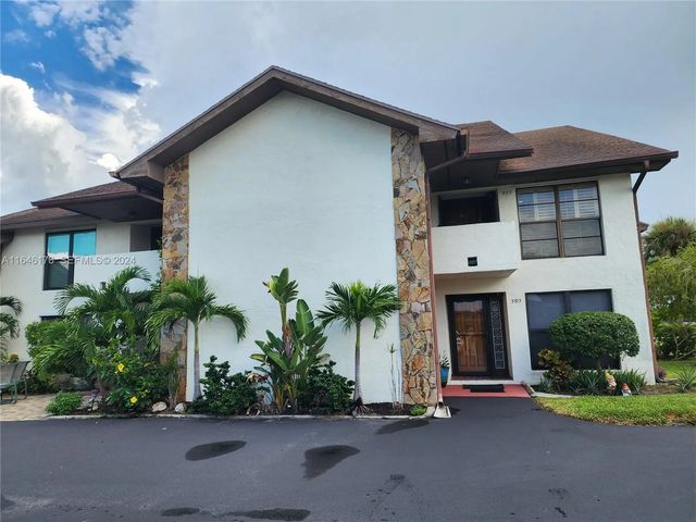 393 Sw 35th Street #393, Palm City