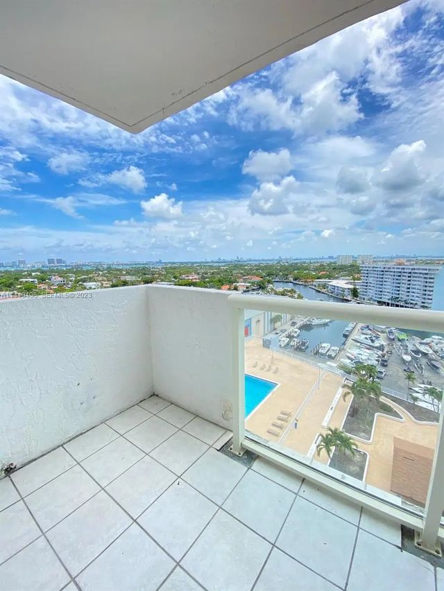 3 of 24 - 13499 Biscayne Boulevard #1408, North Miami, FL