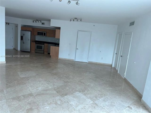 5 of 32 - 350 S Miami Avenue #2302, Miami, FL