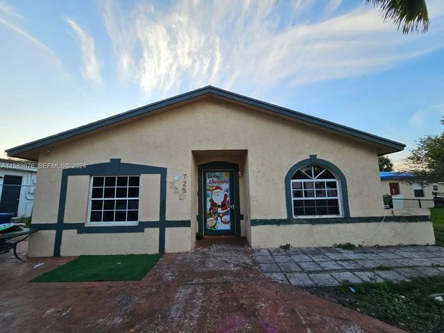 2 of 17 - 725 Nw 19th Terrace, Fort Lauderdale, FL