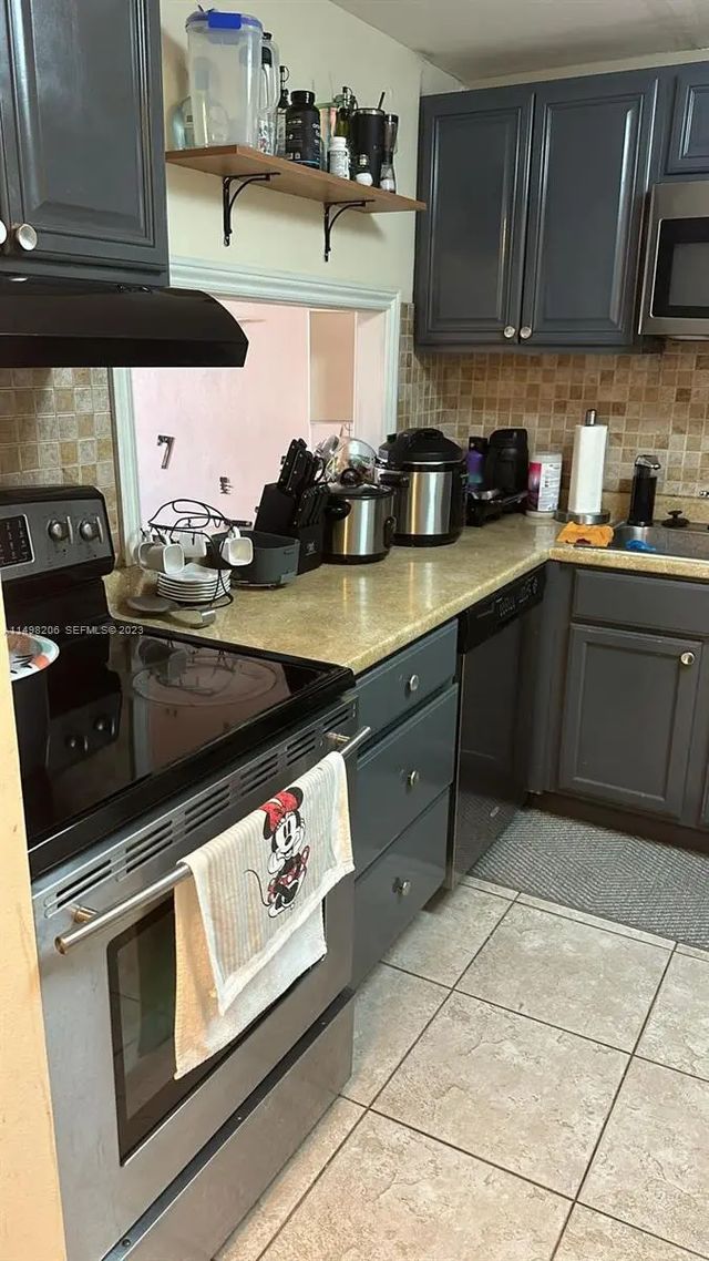4 of 16 - 480 Executive Center Drive #4l, West Palm Beach, FL
