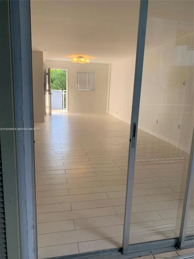 4 of 21 - 947 Lenox Avenue #204, Miami Beach, FL