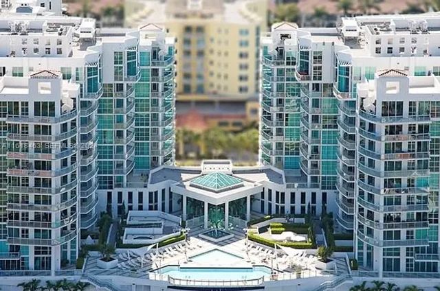 3131 Ne 188th Street #1-609, Aventura