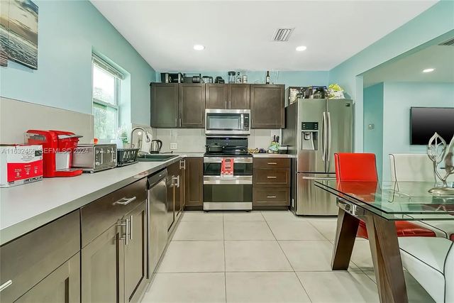 2 of 70 - 216 Sw 6th Street, Hallandale Beach, FL
