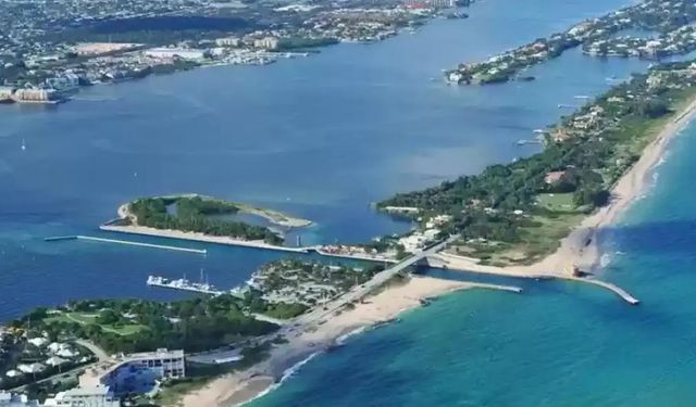 3 of 5 - 4030 S Ocean Boulevard, Manalapan, FL