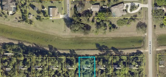 935 Asther Street E, Lehigh Acres