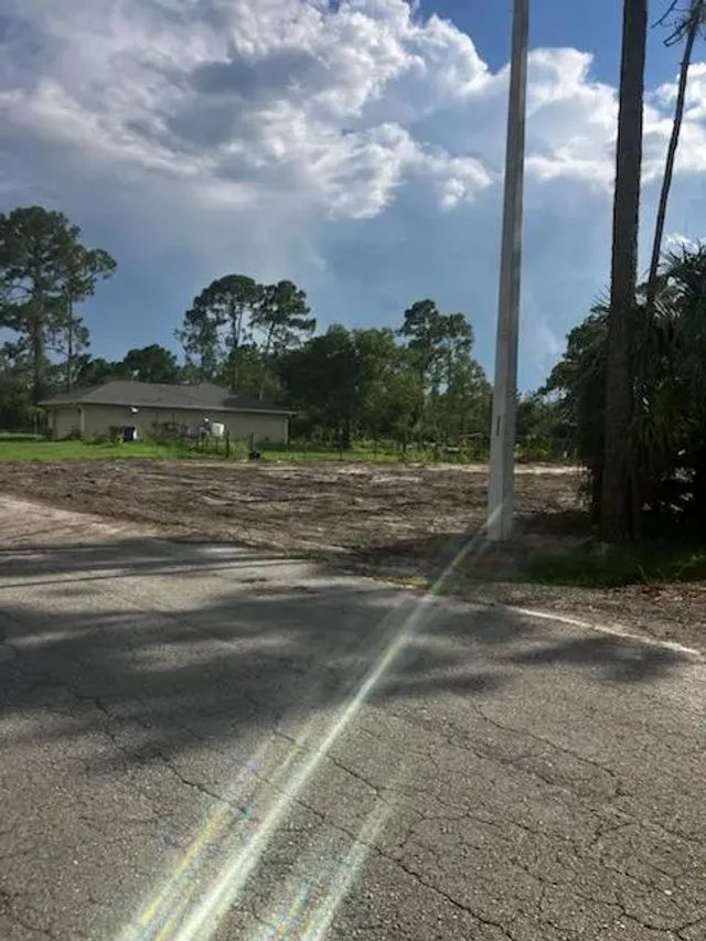 3 of 13 - 2309 Johns Avenue, Alva, FL