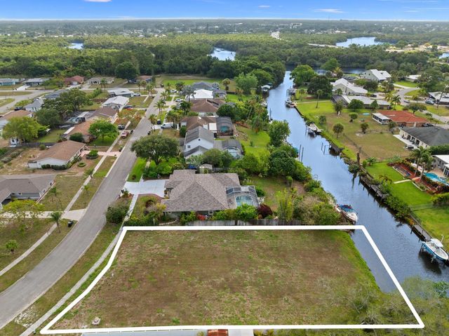 3 of 9 - 420 Ne Cornwall Avenue, Port St. Lucie, FL