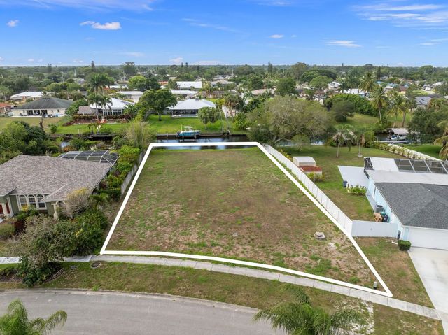5 of 9 - 420 Ne Cornwall Avenue, Port St. Lucie, FL
