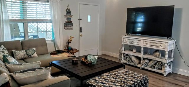 4 of 28 - 1933 Ne Lake Place, Jensen Beach, FL