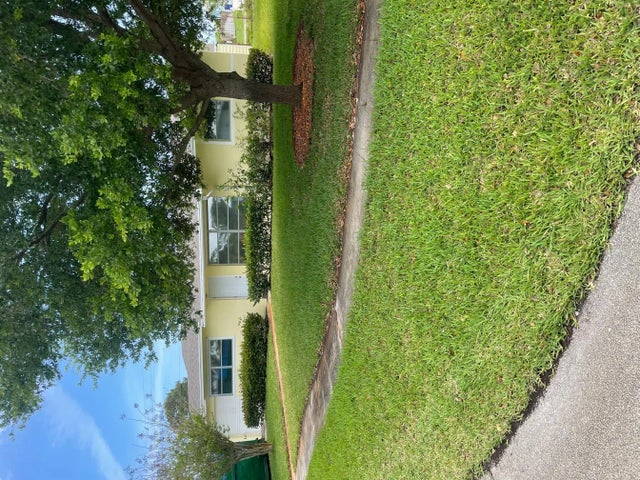 Photo of Listing #R10791561