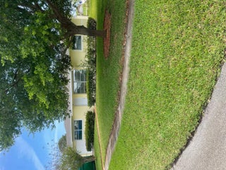 Photo of Listing #R10791561