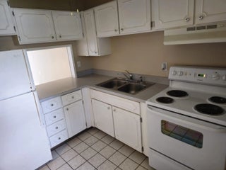 Photo of Listing #R10913617