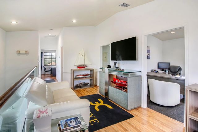 3 of 27 - 710 E Hillsboro Boulevard #2, Deerfield Beach, FL