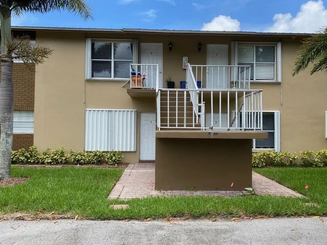 2 of 37 - 3 Sw Hideaway Place, Stuart, FL
