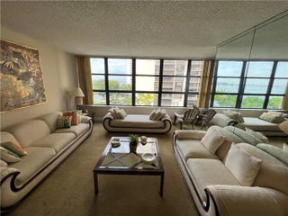 Photo of Listing #F10332907