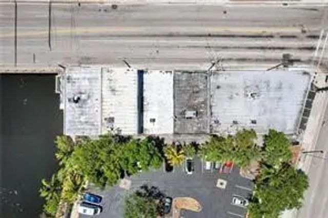 5 of 7 - 2206 Ne 26th Street, Wilton Manors, FL