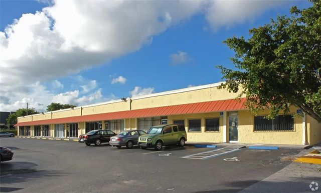 2 of 5 - 1601 Nw 38th Avenue, Lauderhill, FL