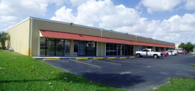4 of 5 - 1601 Nw 38th Avenue, Lauderhill, FL