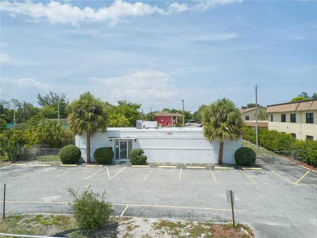 3 of 16 - 1744 Lake Worth Road, Lake Worth Beach, FL