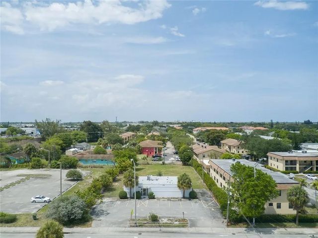 4 of 16 - 1744 Lake Worth Road, Lake Worth Beach, FL