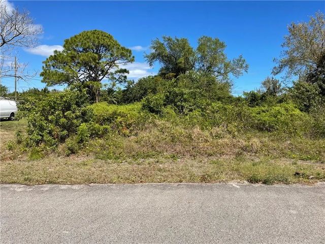 O O Barcelona Avenue, Fort Pierce
