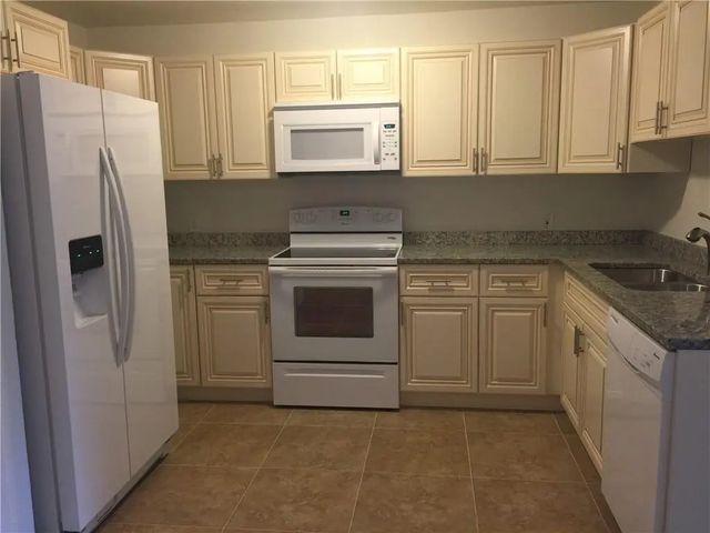 5 of 49 - 11500 Nw 44th Street, Coral Springs, FL