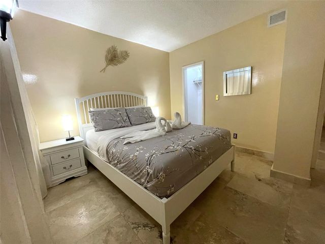 5 of 20 - 19370 Collins Avenue, Sunny Isles Beach, FL