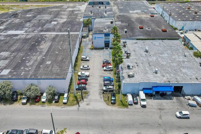 3775 Nw 77th Street, Miami