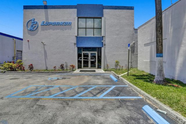4 of 29 - 3775 Nw 77th Street, Miami, FL