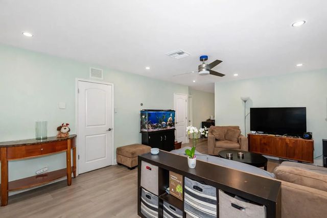 5 of 43 - 1425 Ne 55th Street, Fort Lauderdale, FL