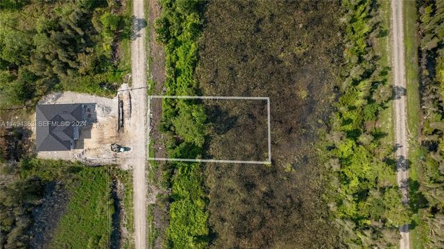 3 of 5 - 853 Belden Avenue, Lehigh Acres, FL