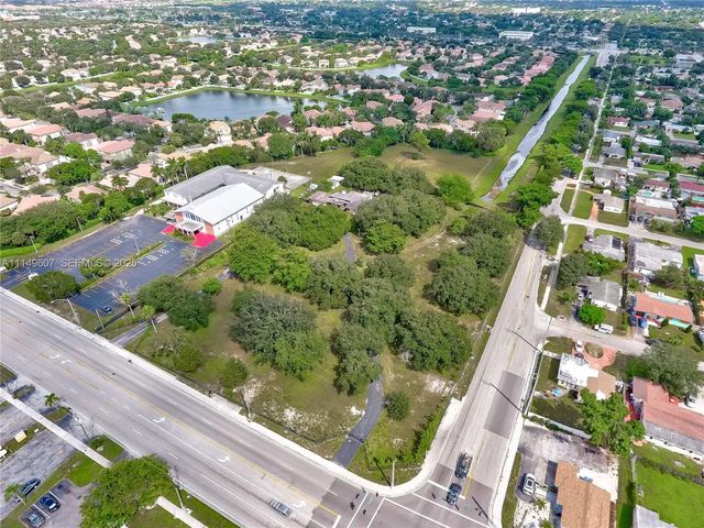 7227 Taft Street, Pembroke Pines