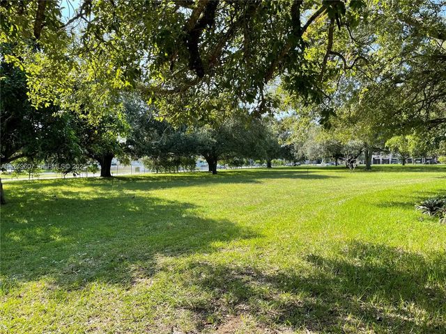 2 of 25 - 7227 Taft Street, Pembroke Pines, FL