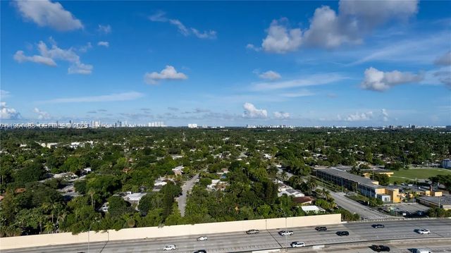 3 of 10 - 665 Nw 151st Street, Miami, FL