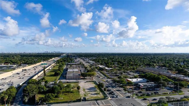 5 of 10 - 665 Nw 151st Street, Miami, FL