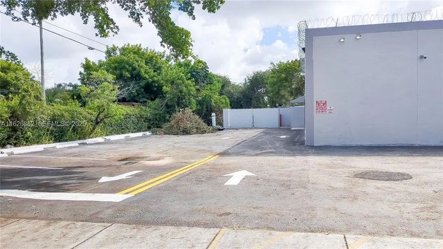 5 of 9 - 16525 Nw 27th Avenue, Miami Gardens, FL