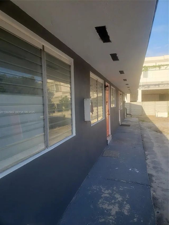 3 of 14 - 2865 Nw 22nd Avenue, Miami, FL