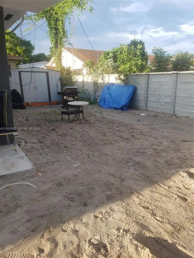 4 of 14 - 2865 Nw 22nd Avenue, Miami, FL