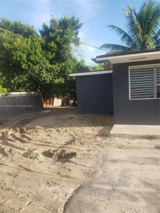 2 of 3 - 2855 Nw 22nd Avenue, Miami, FL