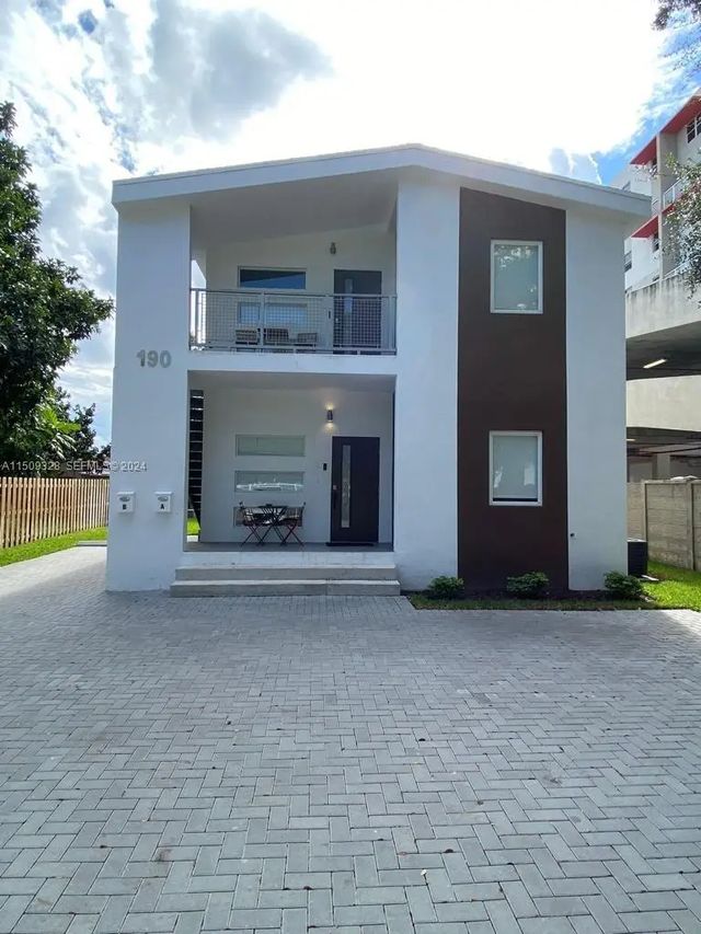 190 Nw 57th Street, Miami