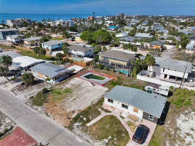 161 Hibiscus Drive, Fort Myers
