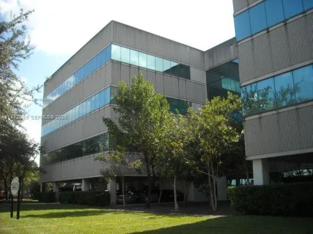 2 of 4 - 14411 Commerce Way #310, Miami Lakes, FL