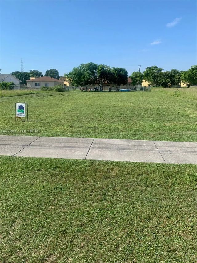 2 of 3 - 10356 Sw 178th Street, Miami, FL