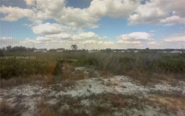 2 of 2 - 2902 W 72nd Street, Lehigh Acres, FL